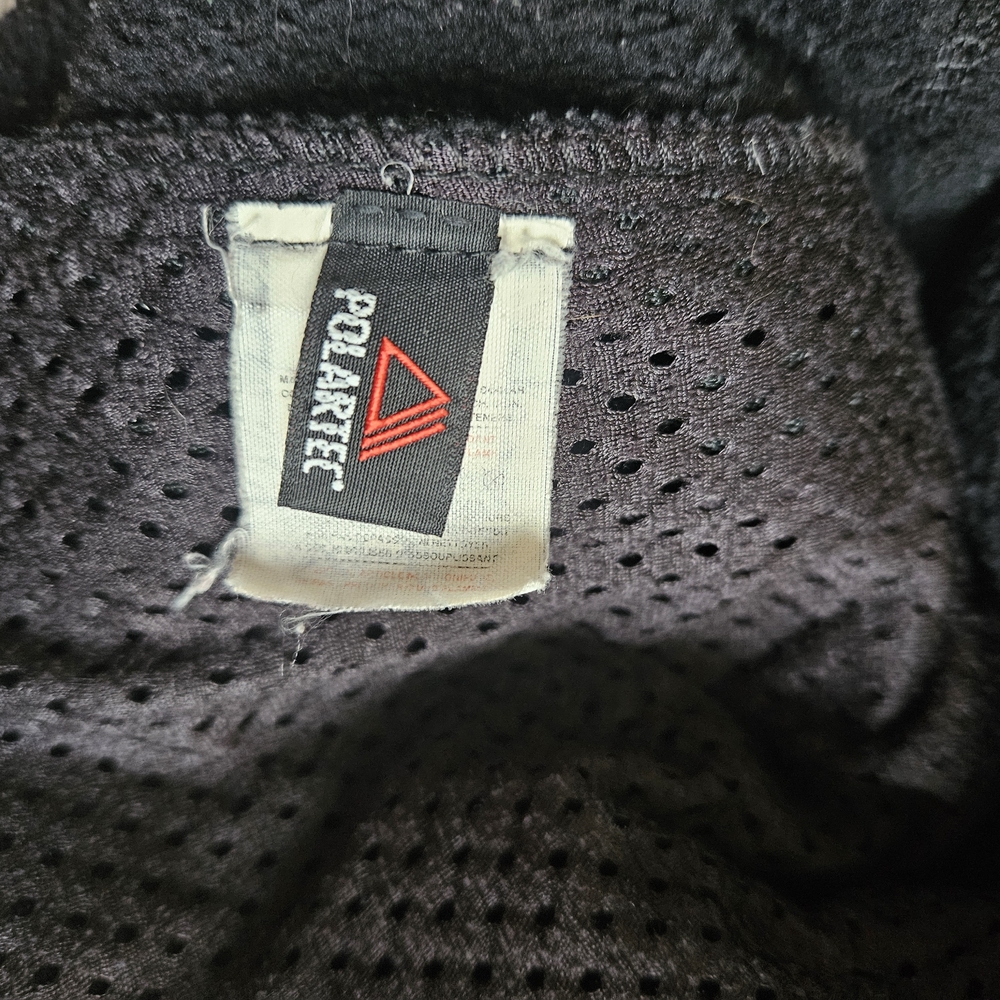 Patagonia Women's Black Fleece Vest - Picture 6 of 7